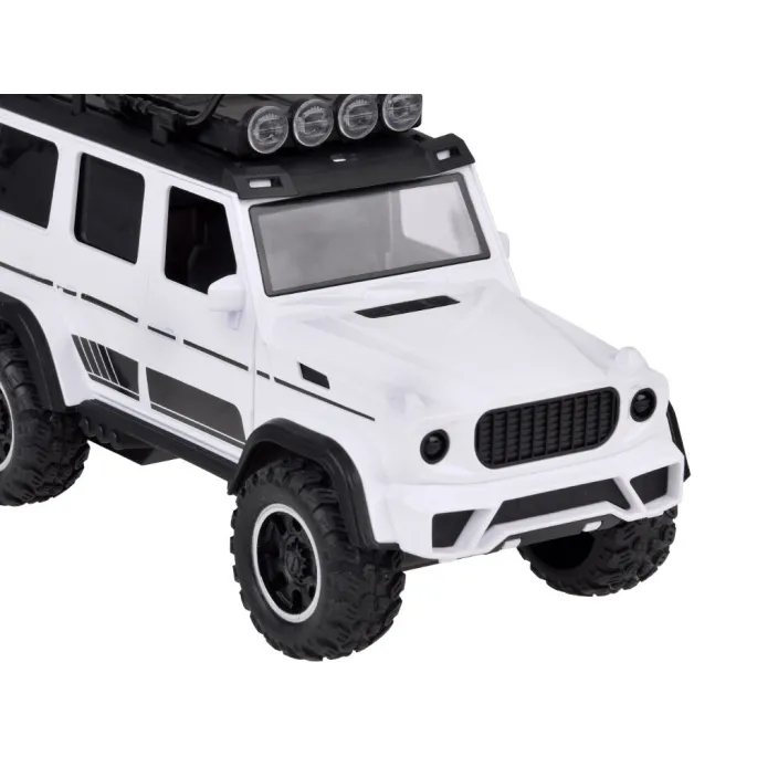 Widok bagażnika na dachu z efektem świateł LED OFF-ROAD