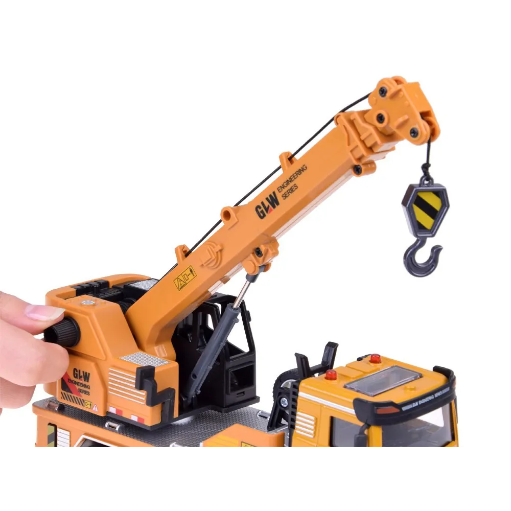 detal przednich świateł i kogutów na dachu pojazdu