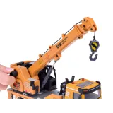 detal przednich świateł i kogutów na dachu pojazdu