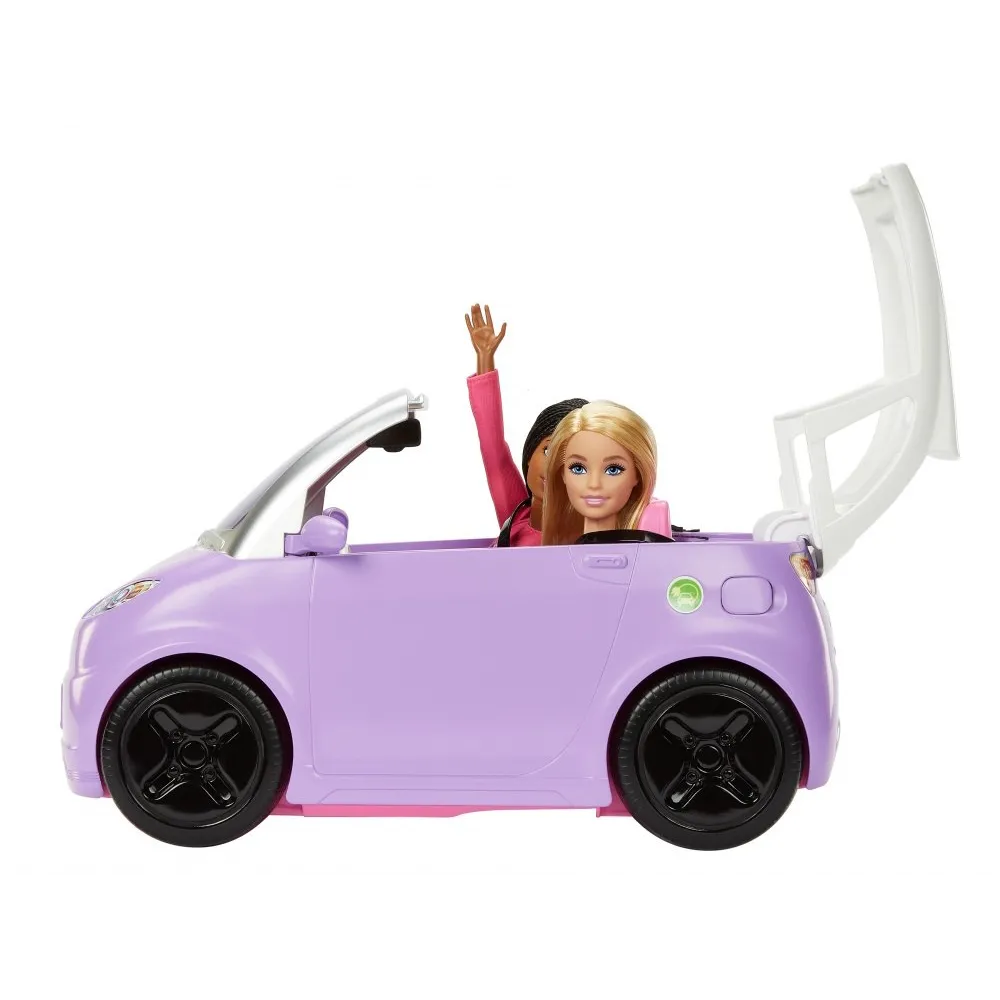 zbliżenie na tylne światła i detale plastikowego auta dla lalek