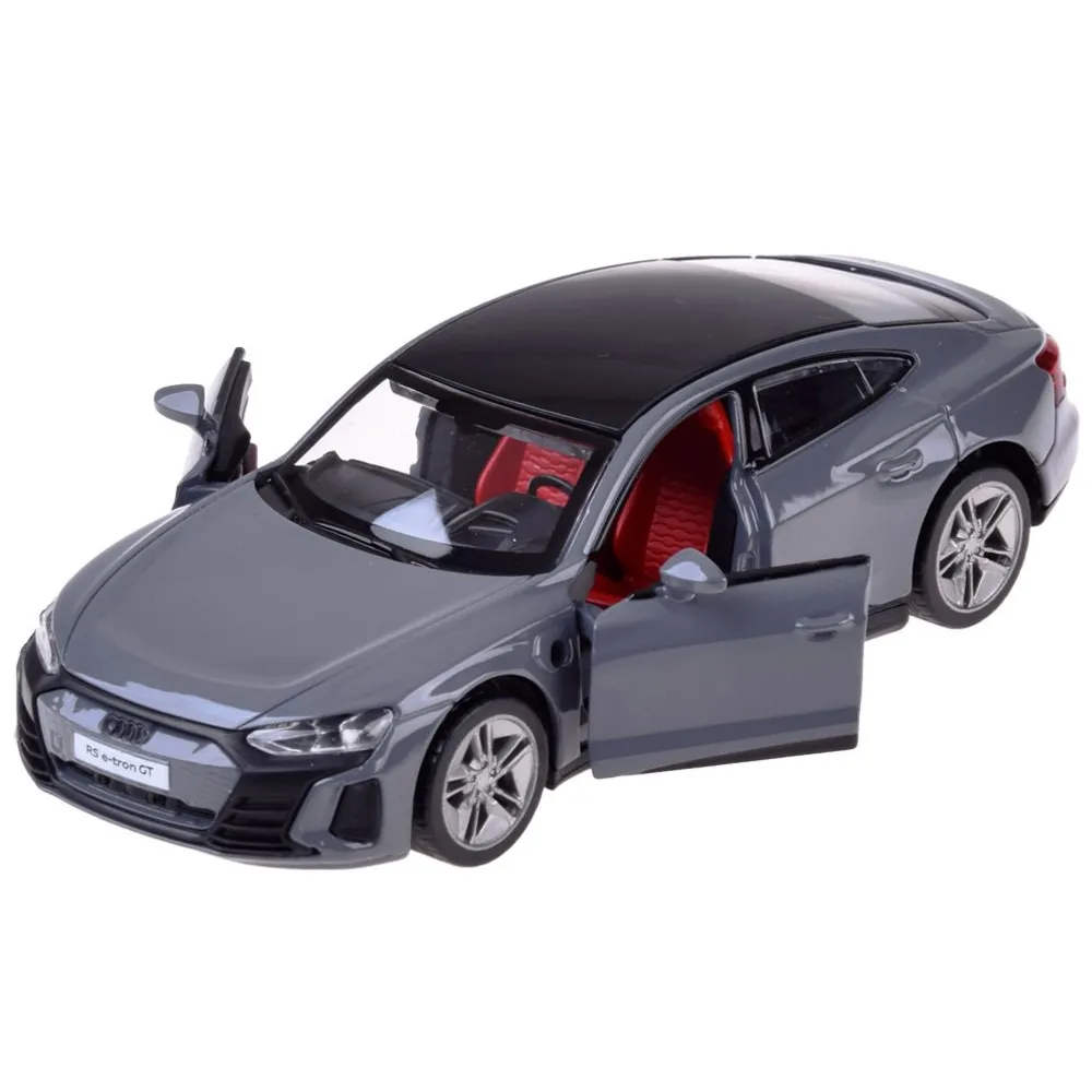 zbliżenie na przód audi rs e-tron gt coupe z widocznymi światłami