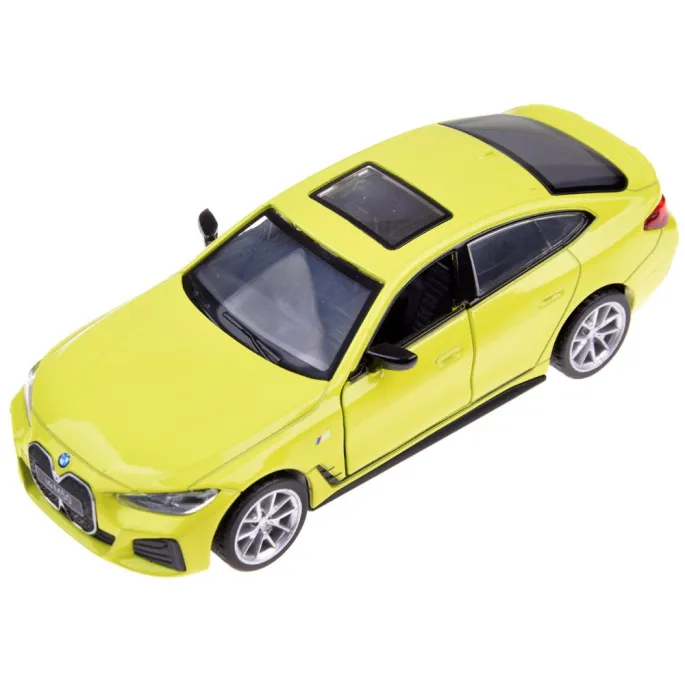 model bmw i4 m50 gran coupe na płaskiej powierzchni, widoczne detale