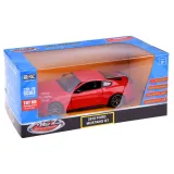 Model Ford Mustang GT podczas jazdy dzięki napędowi friction power