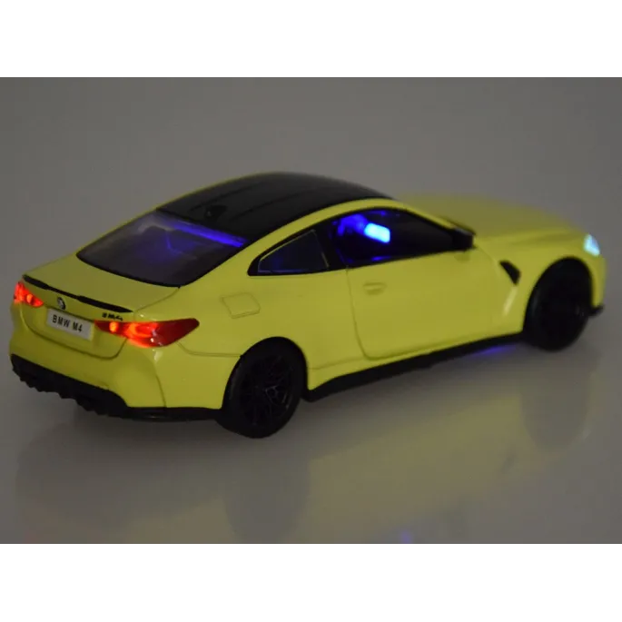 zbliżenie na przednią część metalowego auta bmw m4