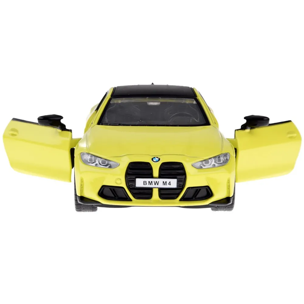 widok na tylne światła podświetlonego modelu bmw m4