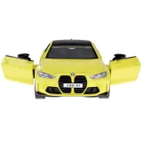 widok na tylne światła podświetlonego modelu bmw m4