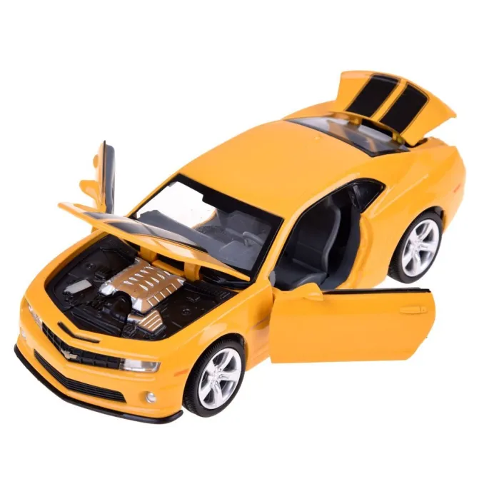 auto metalowe chevrolet camaro ss 1:32 prezentowane z otwartymi drzwiami