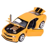 auto metalowe chevrolet camaro ss 1:32 prezentowane z otwartymi drzwiami