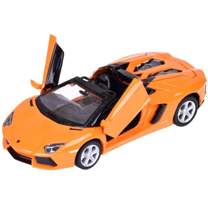 zbliżenie na otwierane drzwi lamborghini aventador roadster 1:32
