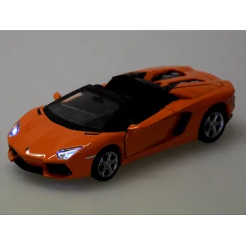 zbliżenie na sportową sylwetkę modelu lamborghini aventador roadster