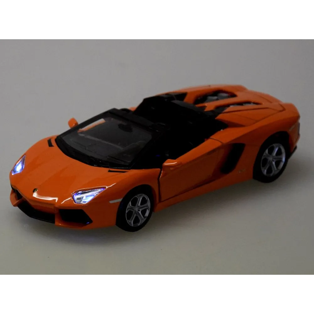 zbliżenie na sportową sylwetkę modelu lamborghini aventador roadster