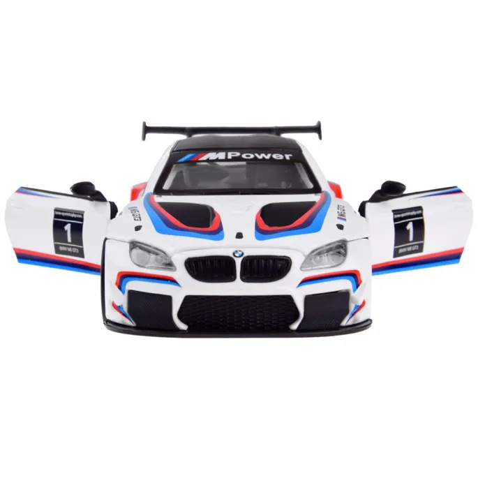 gumowe koła i plastikowe podwozie modelu samochodu bmw m6 gt3