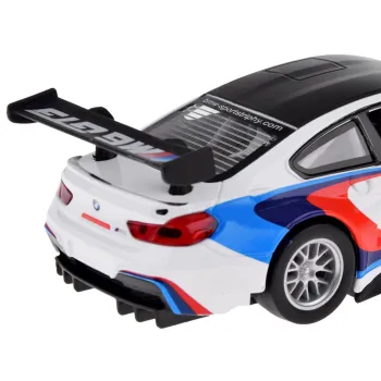 otwarte drzwi modelu bmw m6 gt3 z podświetloną deską rozdzielczą