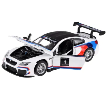 widok tylnej części bmw m6 gt3 ze spojlerem i lampami