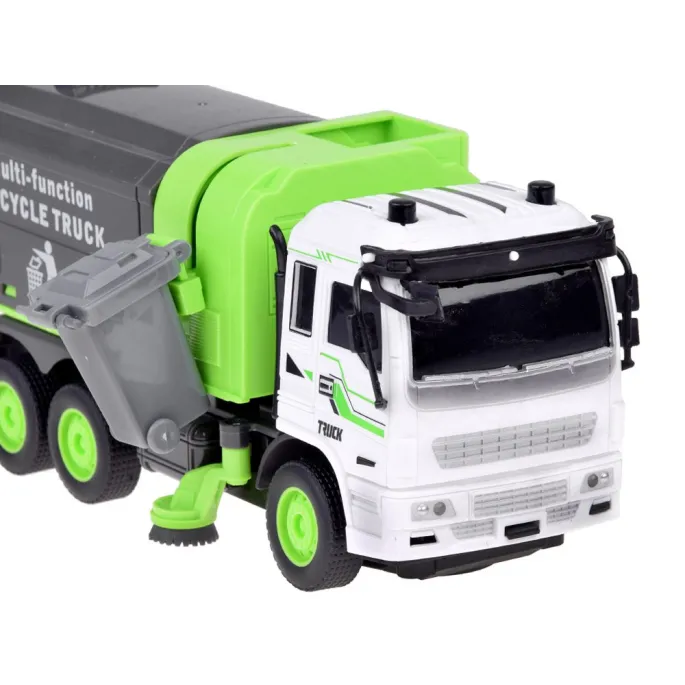 kosz na śmieci i podnośnik zamontowane przy śmieciarce rc0684