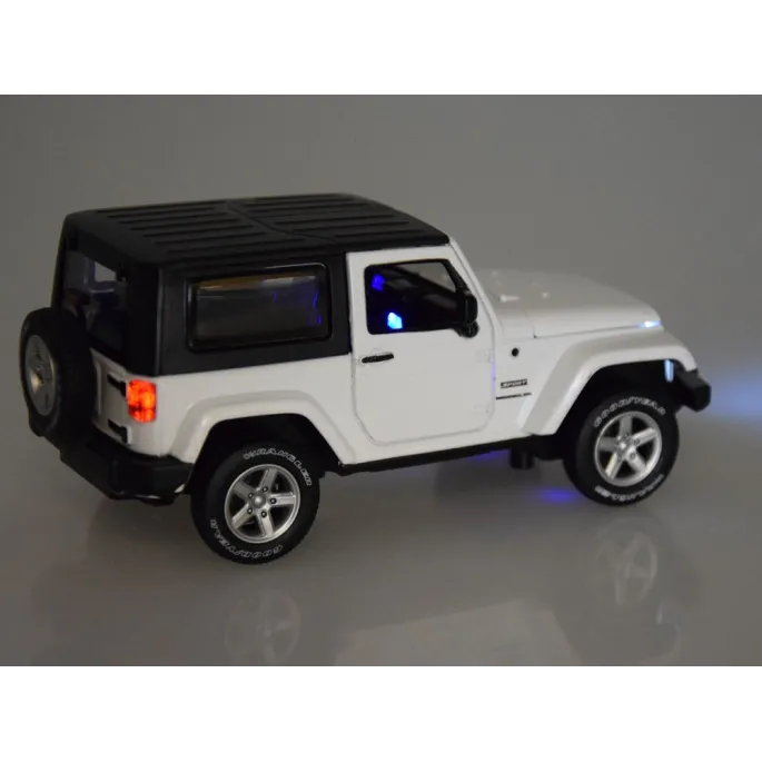 kolorowe opakowanie modelu jeep wrangler 1:32 przeznaczone do prezentu