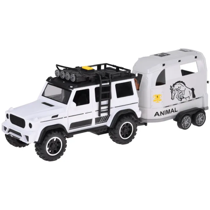 zbliżenie na samochód terenowy z otwartymi drzwiami