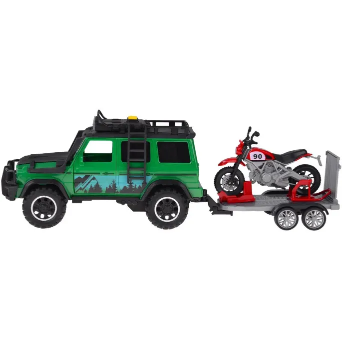 zbliżenie na gumowe, obrotowe koła auta terenowego