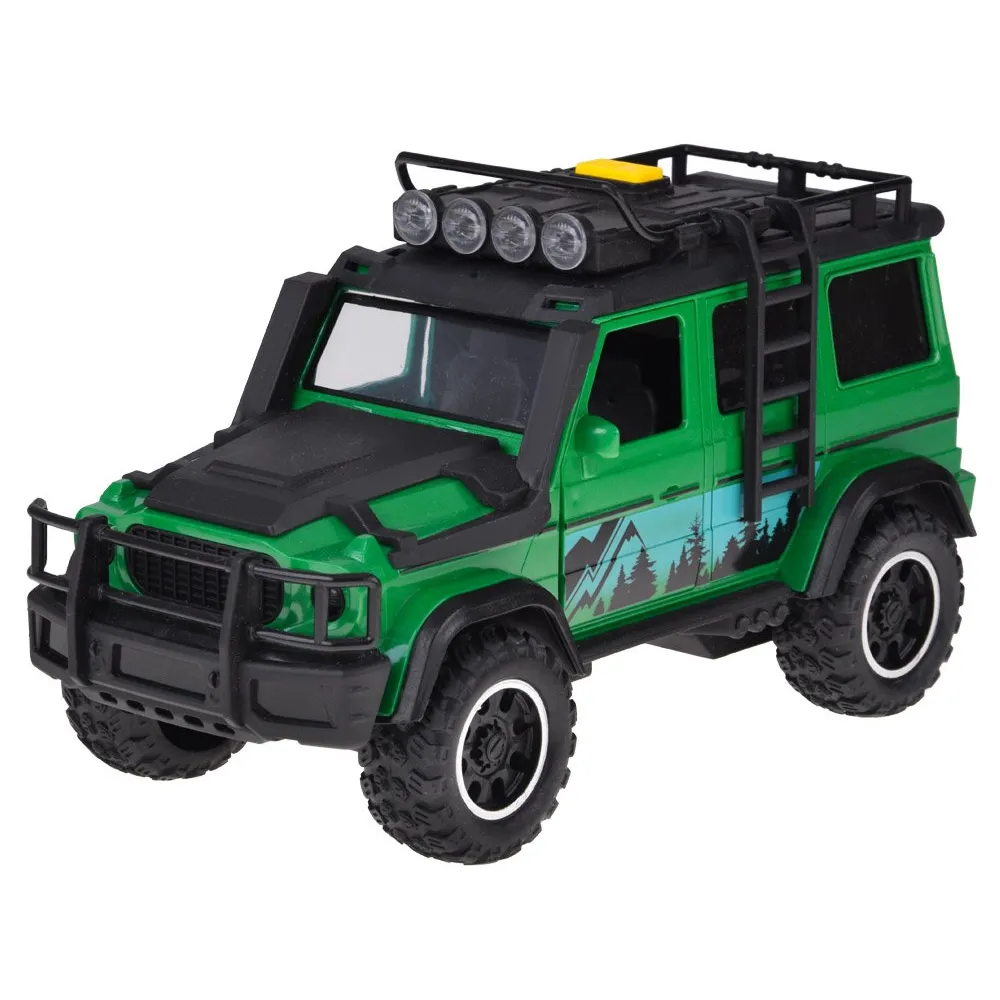 otwarte drzwi auta terenowego z widocznym wnętrzem pojazdu