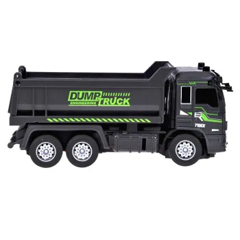 Zbliżenie na gumowe, profilowane opony pojazdu