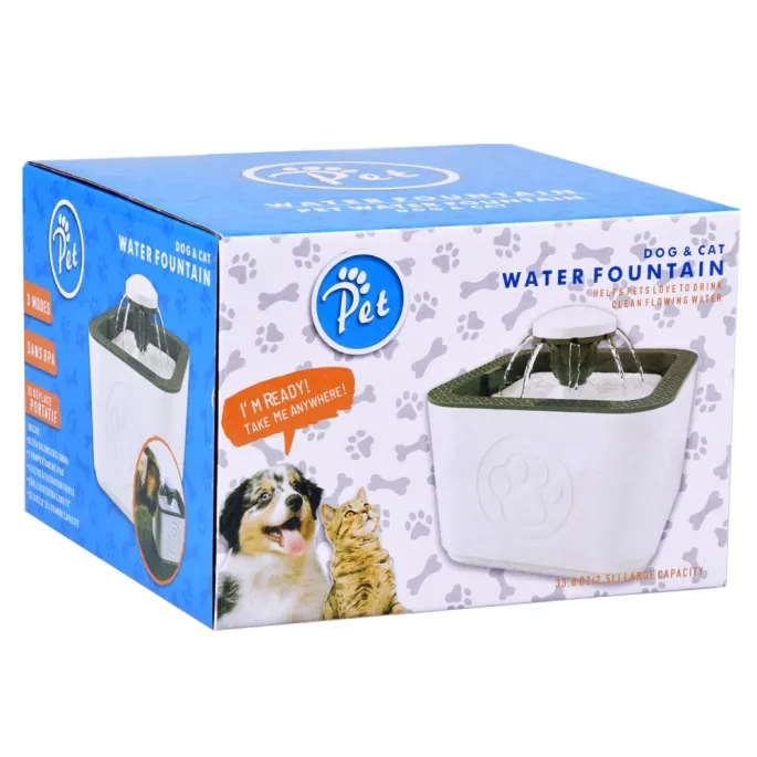 zbliżenie na transparentny zbiornik automatycznego poidełka