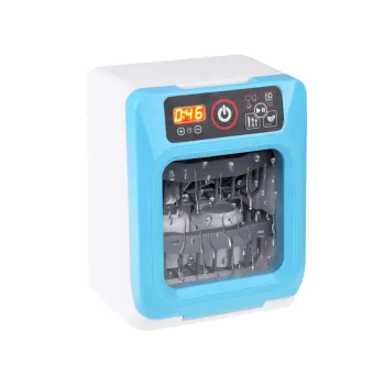 skompletowany zestaw do zabawy z naczyniami i kubkami