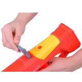 dynamiczna scena zabawy pistoletem na świeżym powietrzu