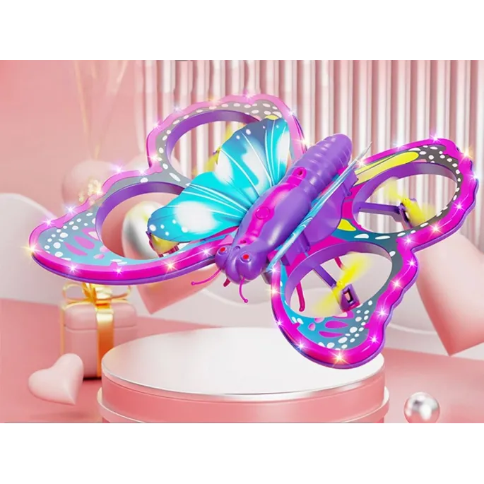 pilot w formie magicznej różdżki obok kolorowego motyla drona