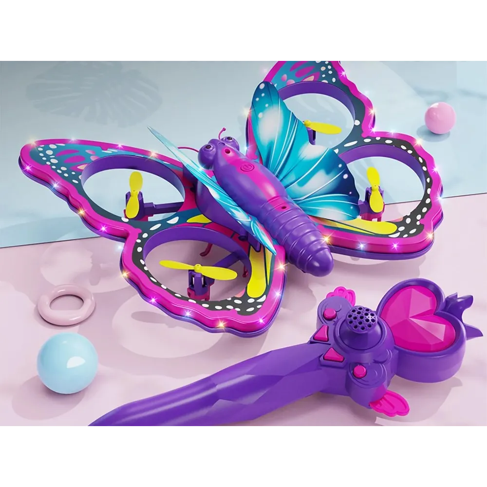 motyl dron podczas lotu na tle ozdobnego opakowania z witrynką