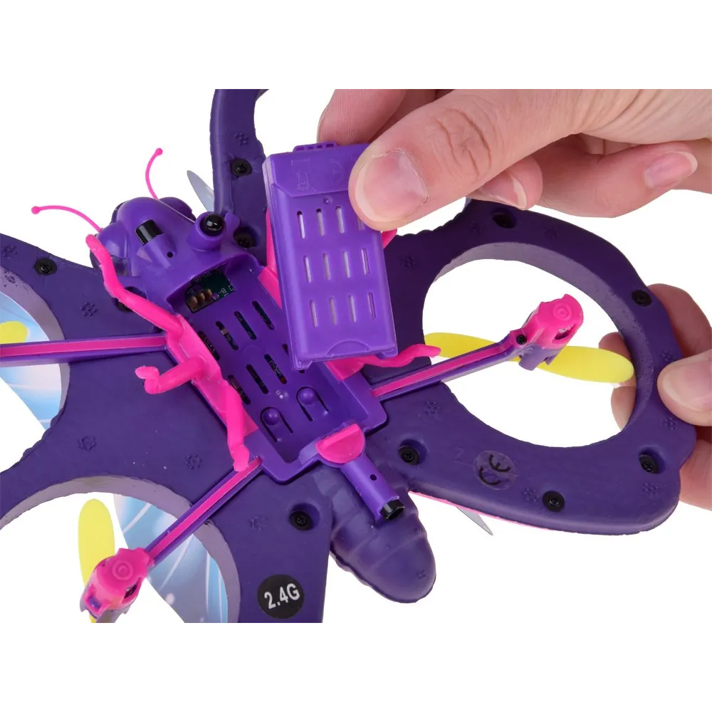 kreatywny dron motyl będący ozdobą i zabawką w jednym