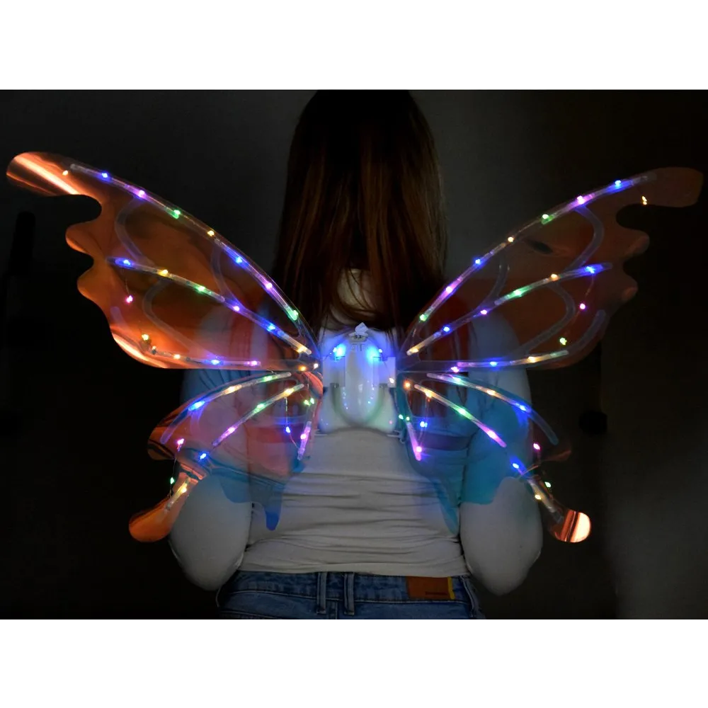 panel sterowania z przyciskami na skrzydłach