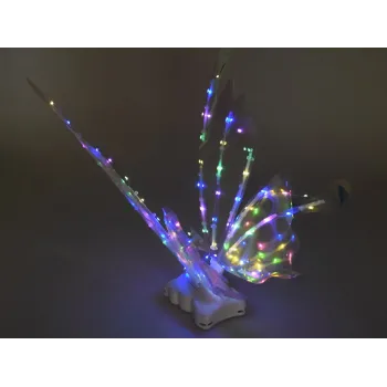 dynamiczne skrzydła led w ruchu podczas tańca