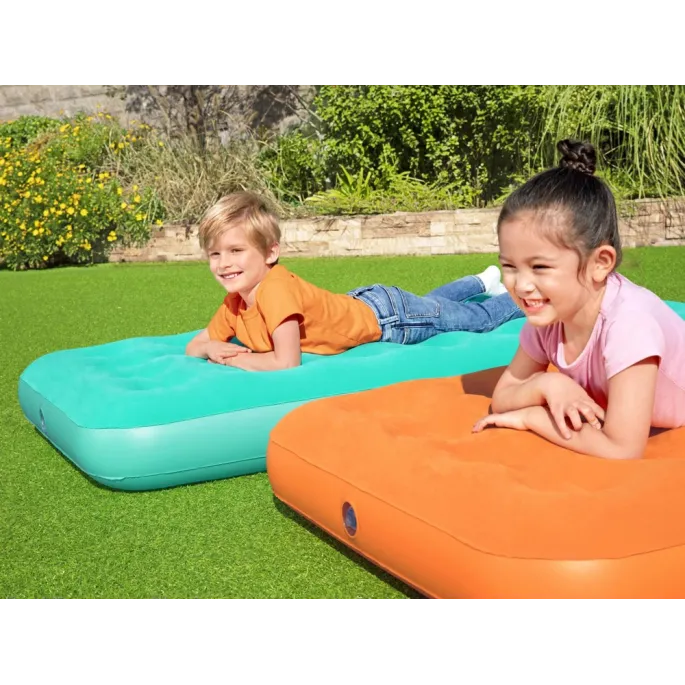 stabilna konstrukcja materaca bestway z widocznym zaworem blokującym