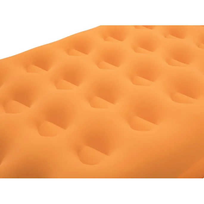 materac dziecięcy bestway ustawiony w namiocie podczas wyjazdu