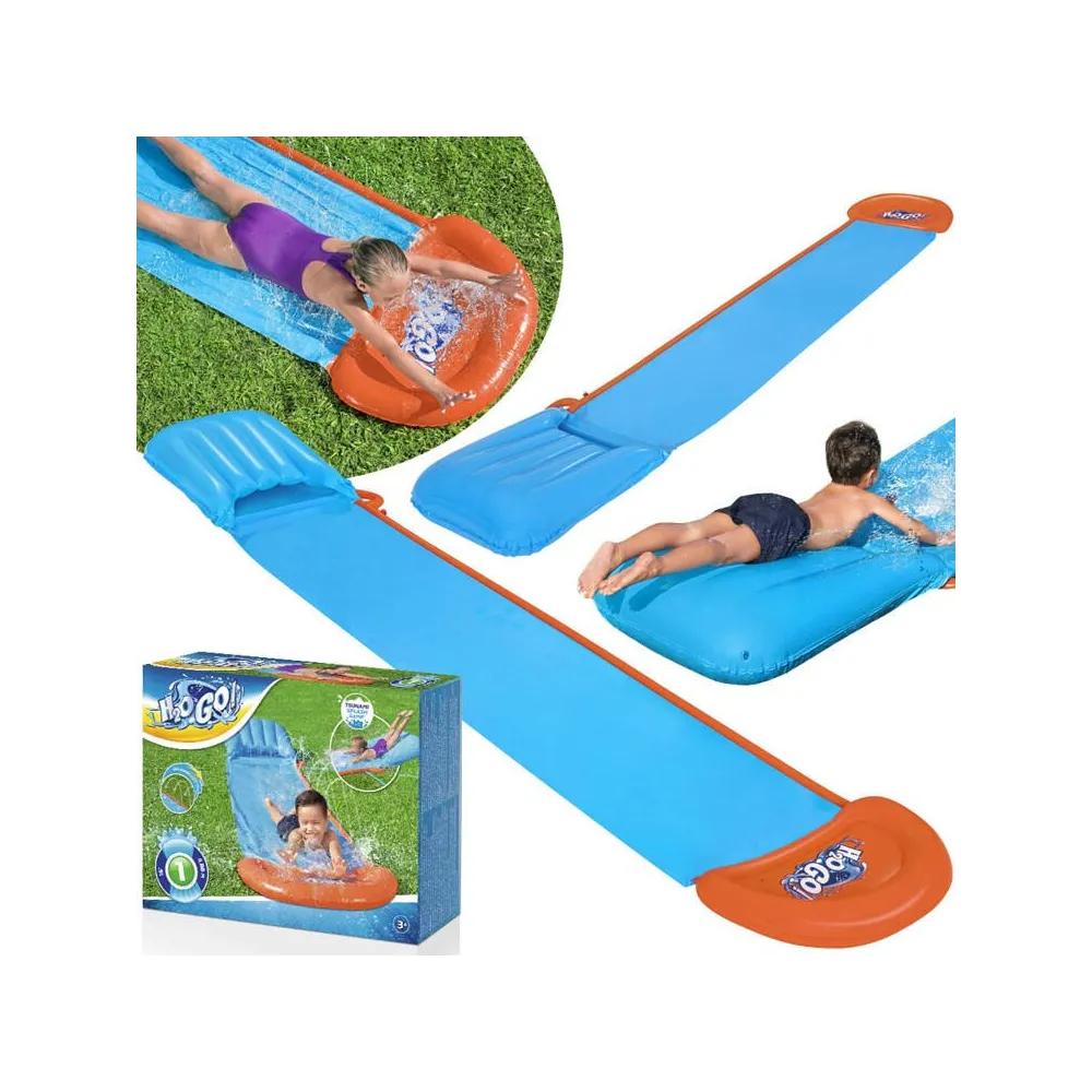 Pojedynczy ślizg wodny Bestway o długości 4,88 m rozłożony w ogrodzie