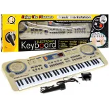 beżowy keyboard dla dzieci model 811 z mikrofonem na białym tle