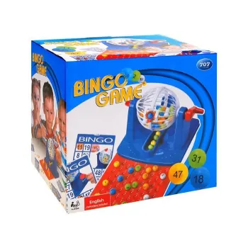 dzieci i dorośli rywalizujący w rodzinną grę liczbową BINGO