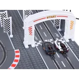 widok parkingu na torze z klocków bugatti wraz z dekoracyjnymi naklejkami