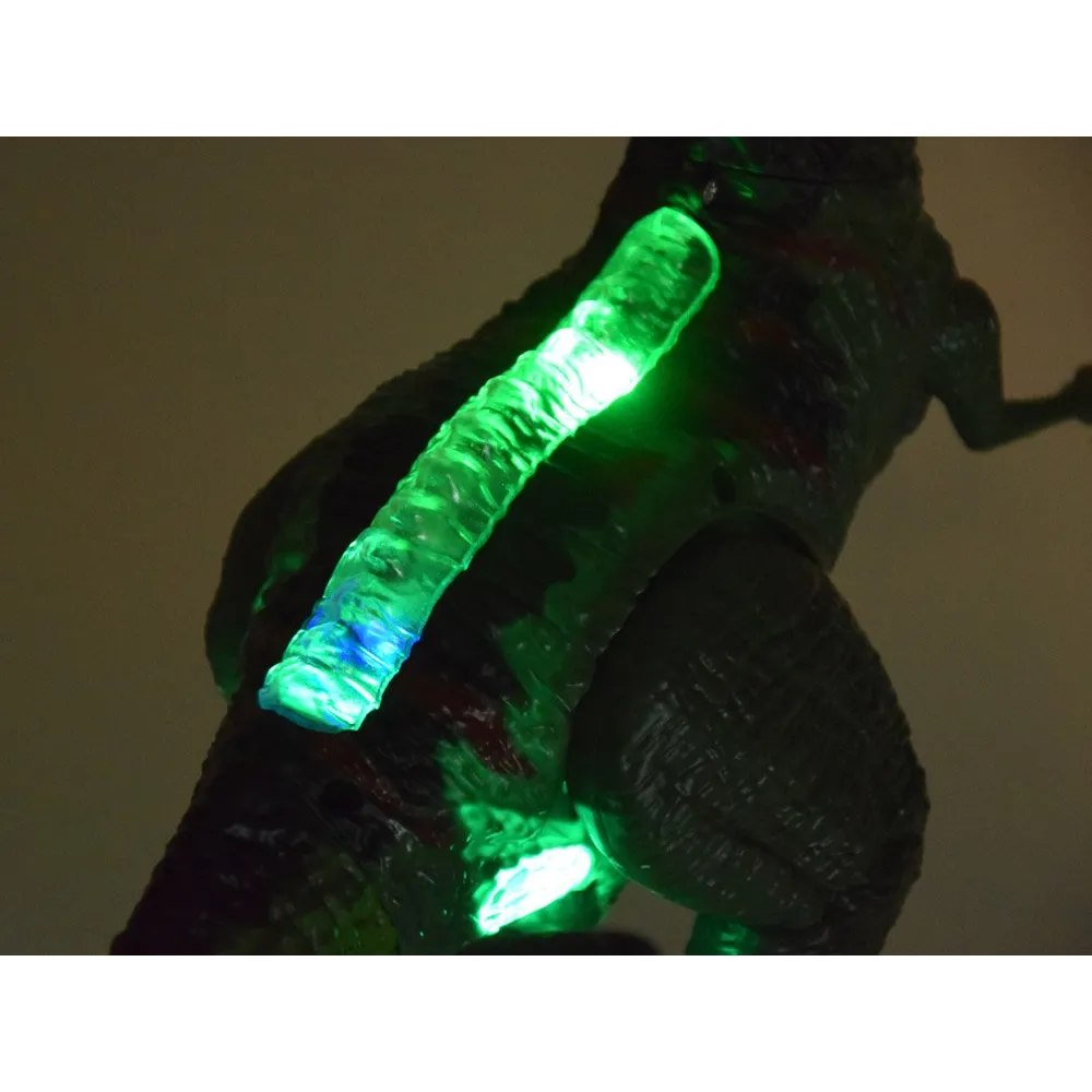 Wiernie odwzorowane detale głowy dinozaura