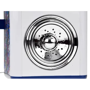 Zbliżenie na panel kontrolny głośnika z przyciskami funkcji