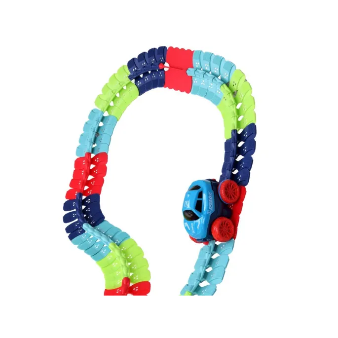 zbliżenie na gumowe koła samochodziku w zestawie