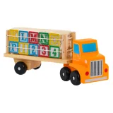 widok zestawu z ciężarówką i klockami obok siebie