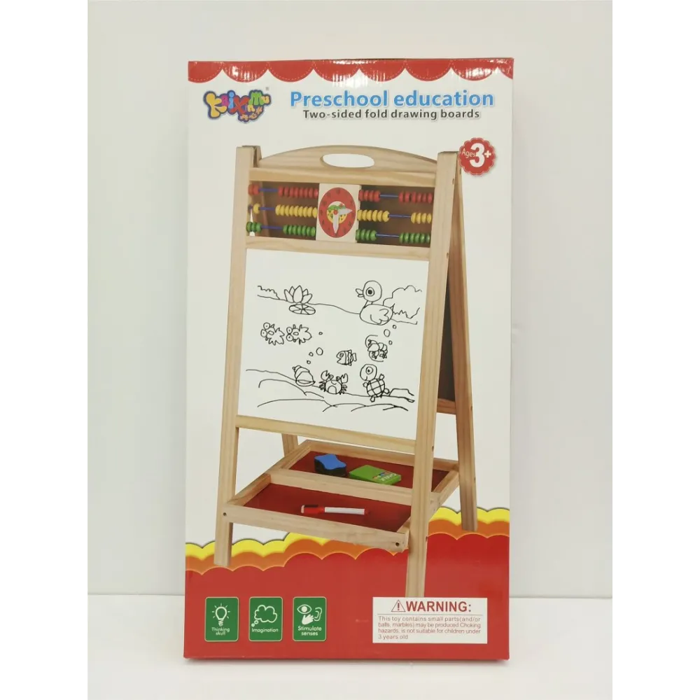 drewniana dwustronna tablica edukacyjna ustawiona pionowo