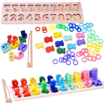 drewniana układanka cyfry i liczydło kolorowe elementy na stole