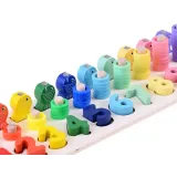 cały zestaw z cyframi, rybkami i wędką w uporządkowaniu