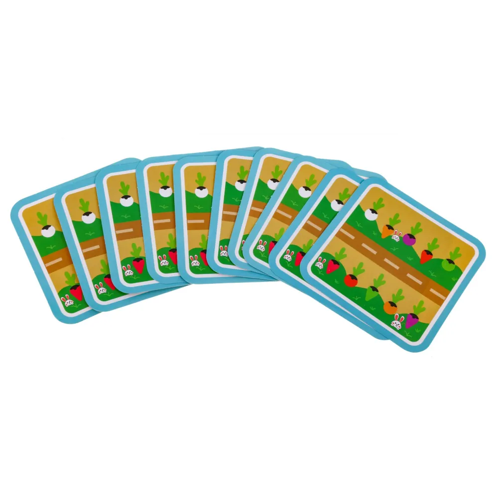 dziecko bawiące się w łowienie robaczków wędką z magnesem