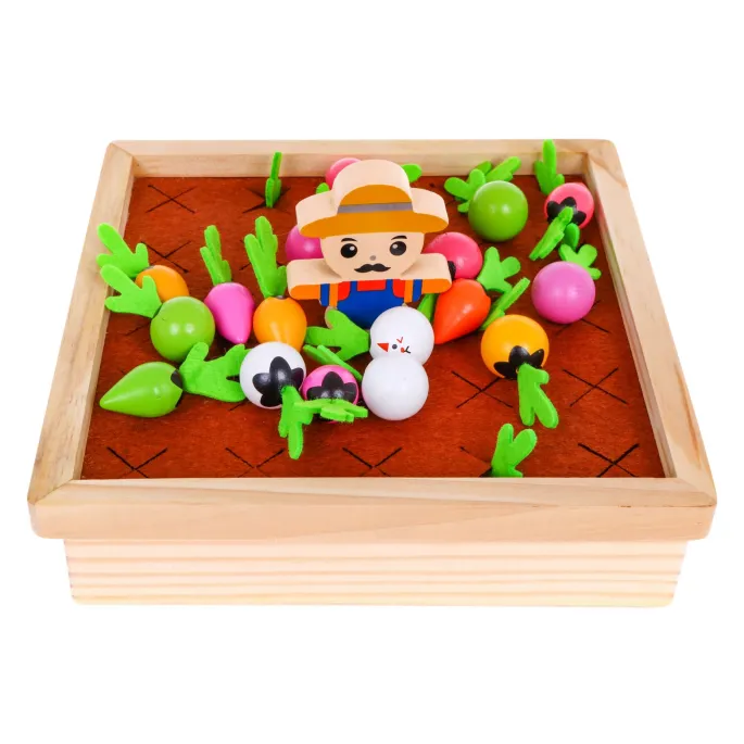 widok wszystkich elementów gry rozłożonych obok siebie