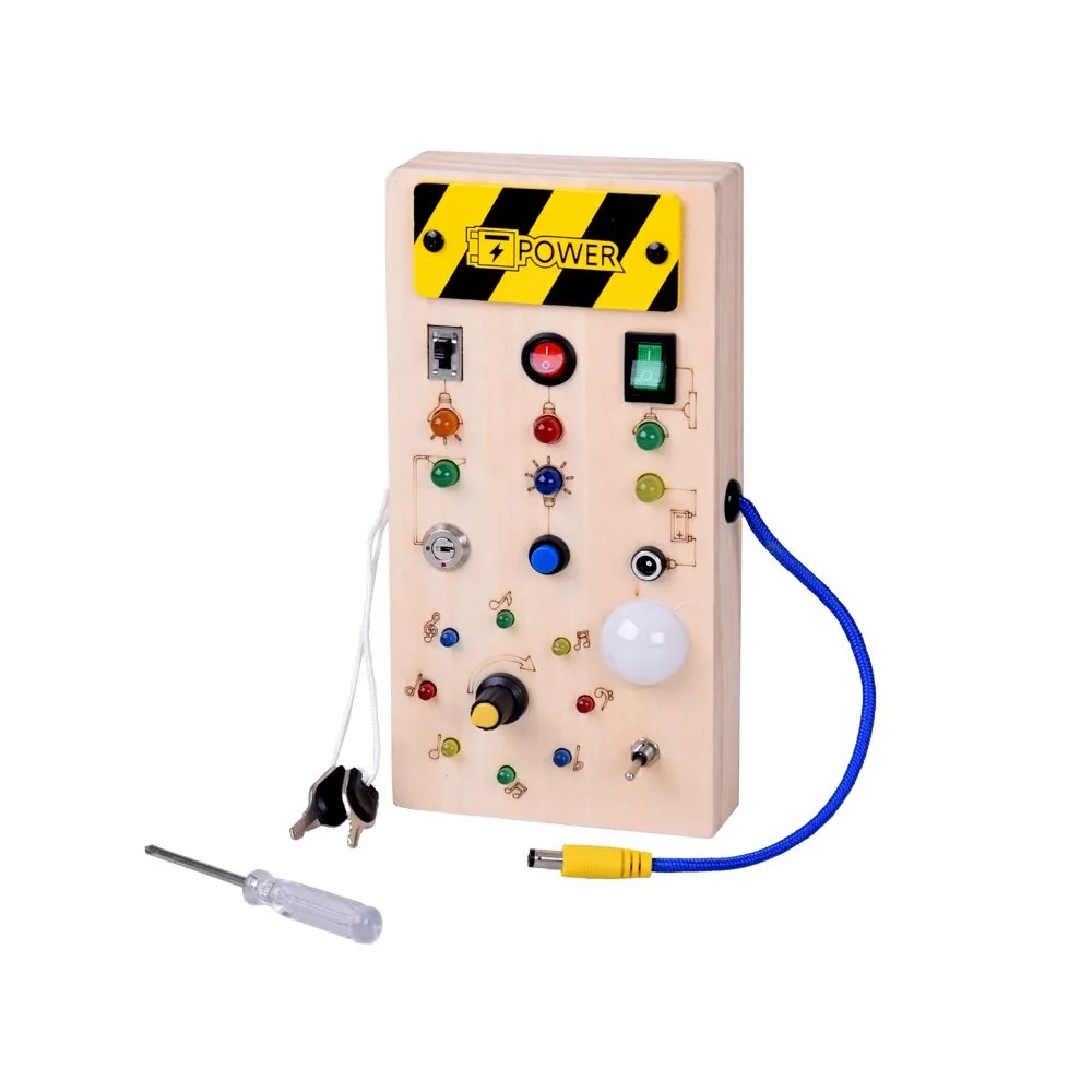 zbliżenie na przyciski i przełączniki na tablicy montessori