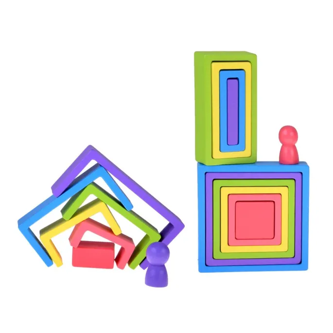 widok całego zestawu drewnianych elementów do kreatywnej zabawy