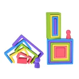 widok całego zestawu drewnianych elementów do kreatywnej zabawy